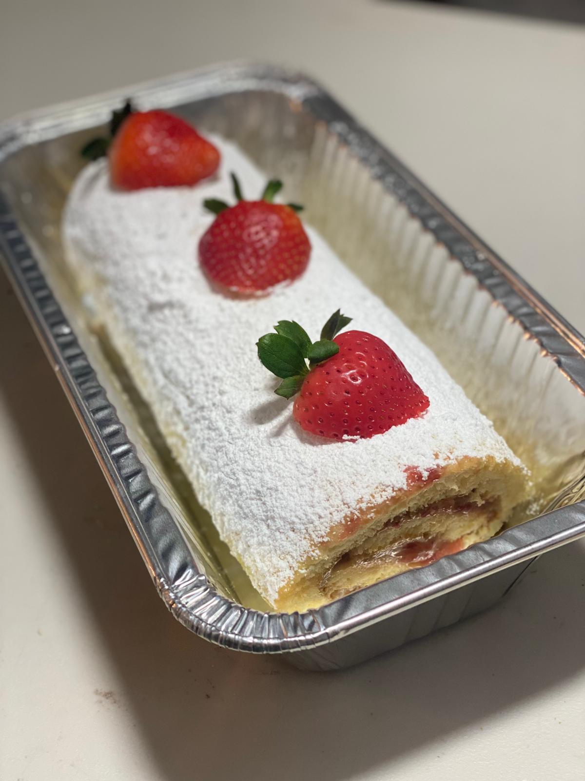 BRAZO DE REINA STRAWBERRIES Cake*
